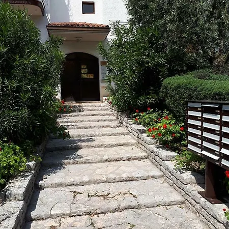 Il Glicine Sul Garda Turistico